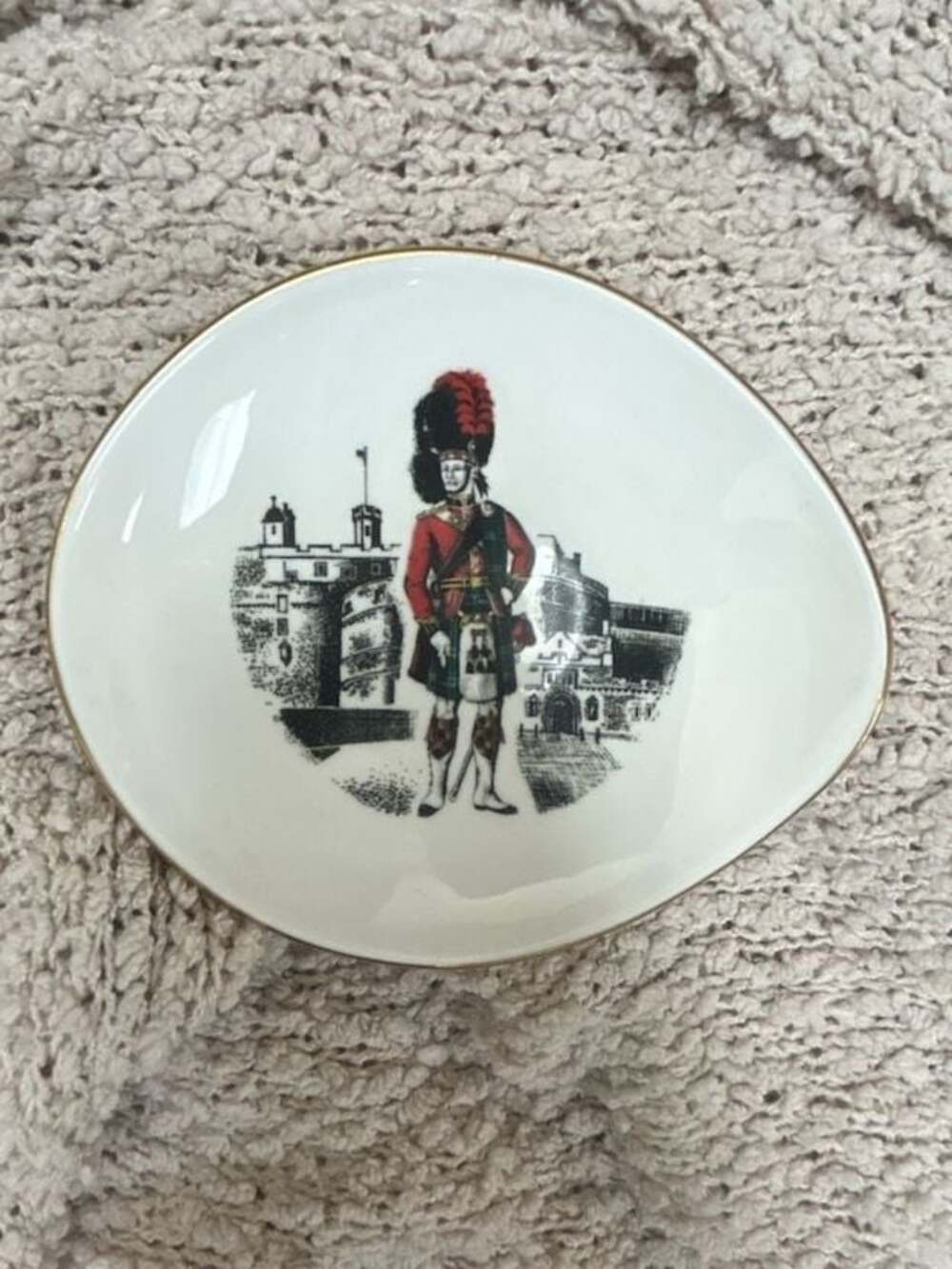 Crown Staffordshire Queensberry Black Watch Royal Highland Regiment Trinket Dish